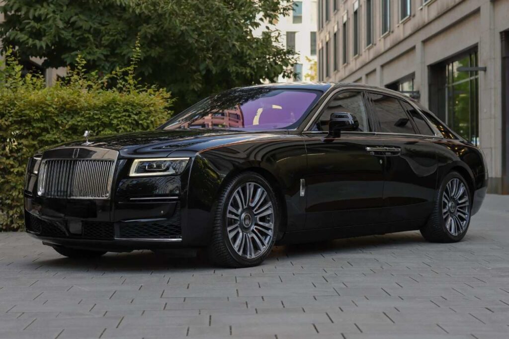 Rolls Royce Ghost Black 2023