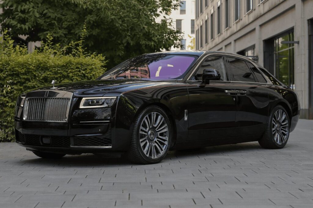 Rolls Royce Ghost Black 2023