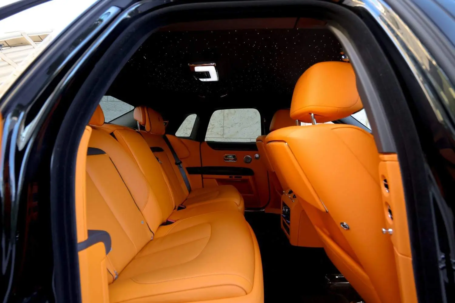 Rolls Royce Ghost Black 2023 394A1251 1920x1281 1 1